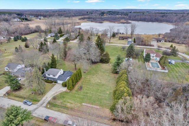 1557 Concord Place, Lapeer, MI 48446