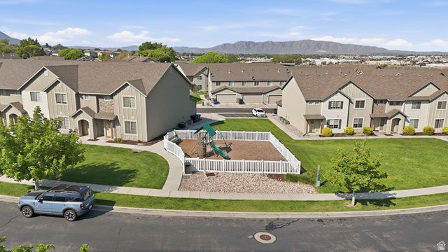 1726 E WILLOW WAY, Spanish Fork, UT 84660