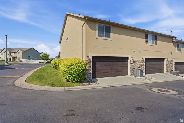 1726 E WILLOW WAY, Spanish Fork, UT 84660