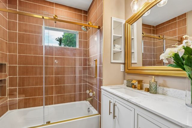 3800 Washington Avenue, Des Moines, IA 50310