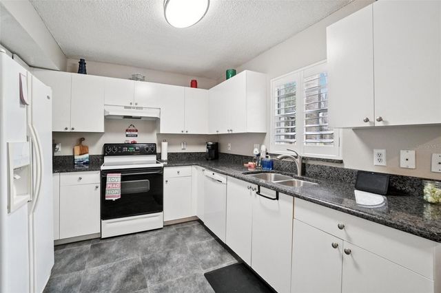 2243 ANDOVER CIRCLE, Palm Harbor, FL 34683