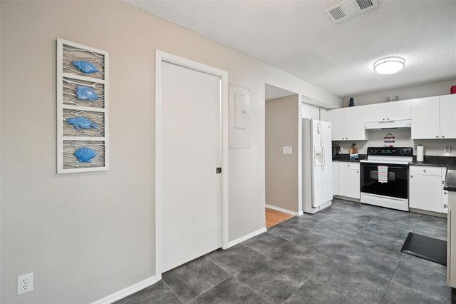 2243 ANDOVER CIRCLE, Palm Harbor, FL 34683