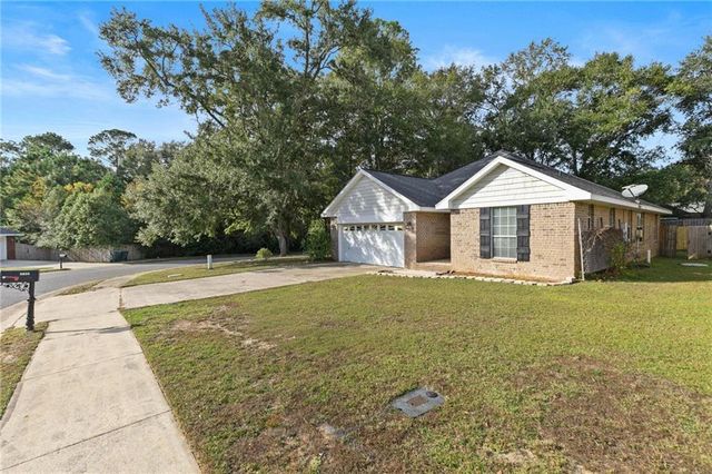 8035 Deerwood Drive, Daphne, AL 36526