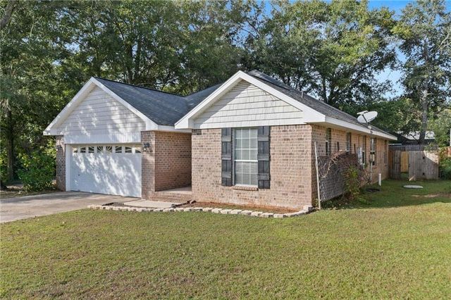 8035 Deerwood Drive, Daphne, AL 36526