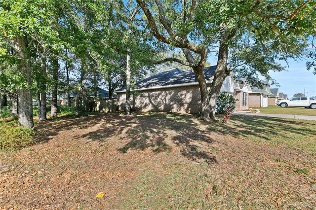 8035 Deerwood Drive, Daphne, AL 36526
