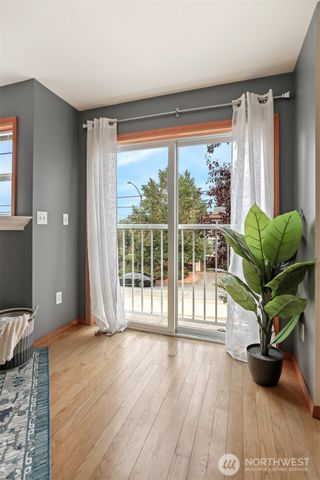 516 B N 46th Street, Seattle, WA 98103