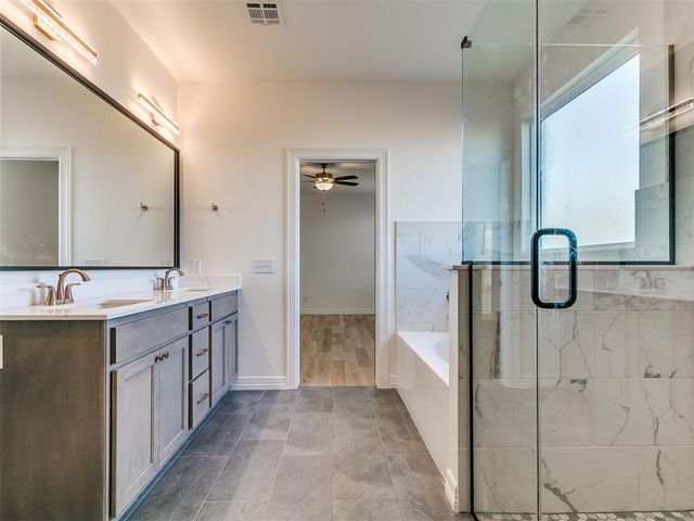 9404 NW 75th Street, Yukon, OK 73099