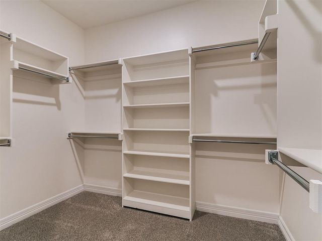 9404 NW 75th Street, Yukon, OK 73099