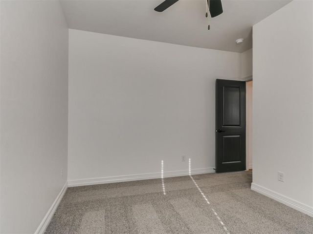 9404 NW 75th Street, Yukon, OK 73099