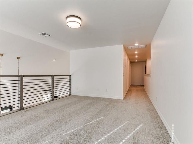 9404 NW 75th Street, Yukon, OK 73099