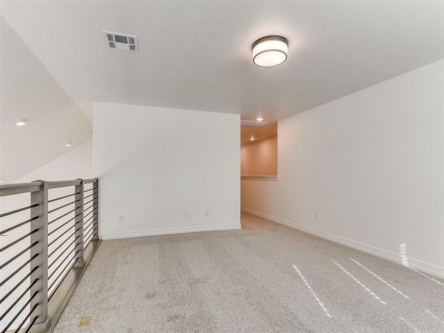 9404 NW 75th Street, Yukon, OK 73099