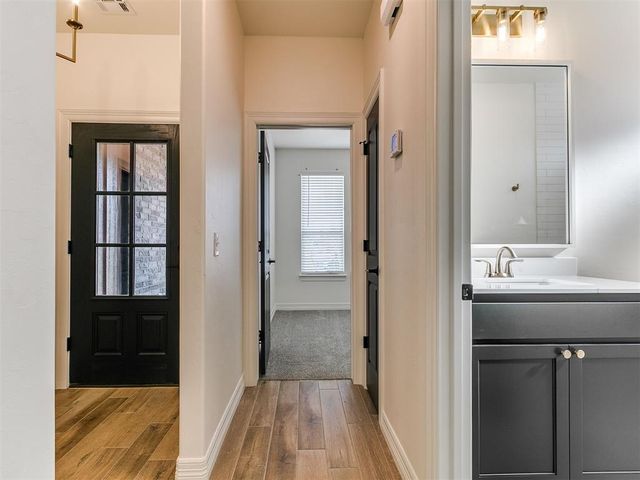 9404 NW 75th Street, Yukon, OK 73099