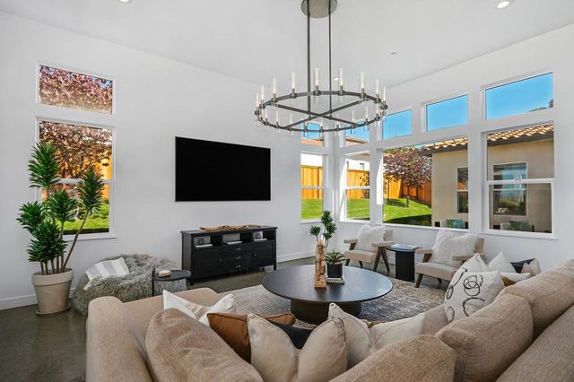 2037 Camino Verdera, Lincoln, CA 95648