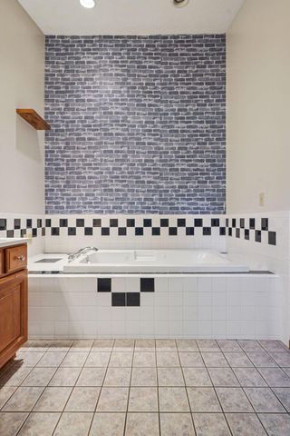 4468 N Bank Road NE, Millersport, OH 43046