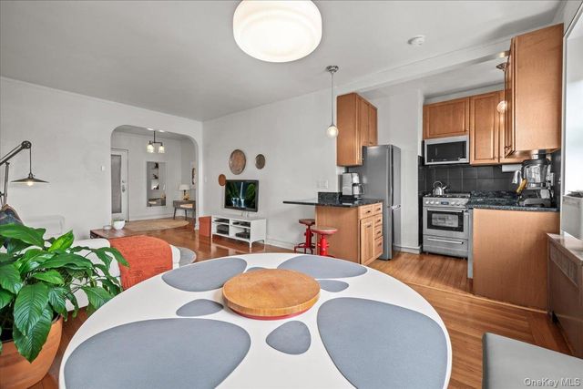 3810 Greystone Avenue 504, Bronx, NY 10463