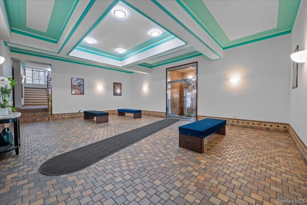 3810 Greystone Avenue 504, Bronx, NY 10463 — photo 2