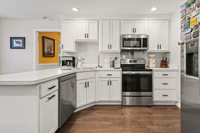 1308 Brentwood Drive, Midland, MI 48640