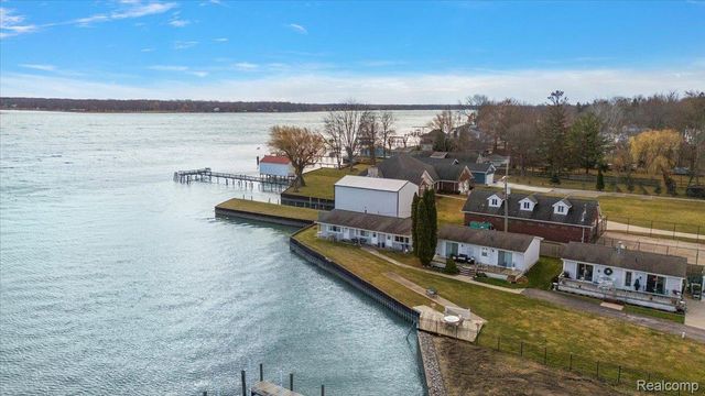 9287 N River Road 3, Clay Township, MI 48001