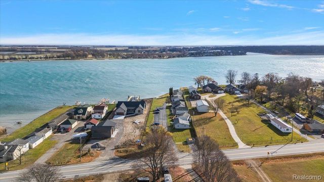 9287 N River Road 3, Clay Township, MI 48001