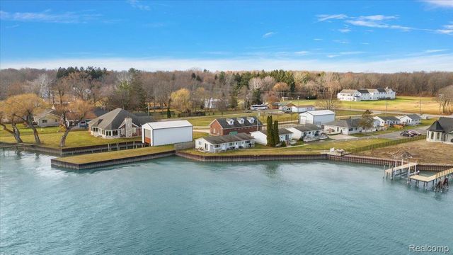 9287 N River Road 3, Clay Township, MI 48001