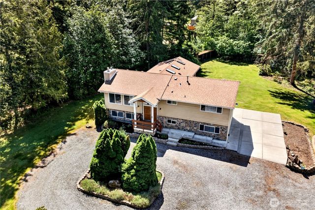 17924 2nd Street E, Lake Tapps, WA 98391