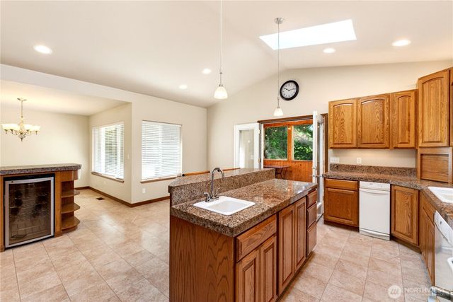 17924 2nd Street E, Lake Tapps, WA 98391