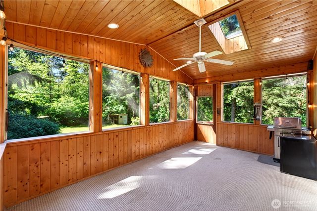 17924 2nd Street E, Lake Tapps, WA 98391
