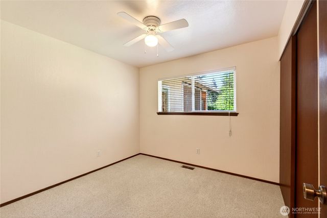 17924 2nd Street E, Lake Tapps, WA 98391