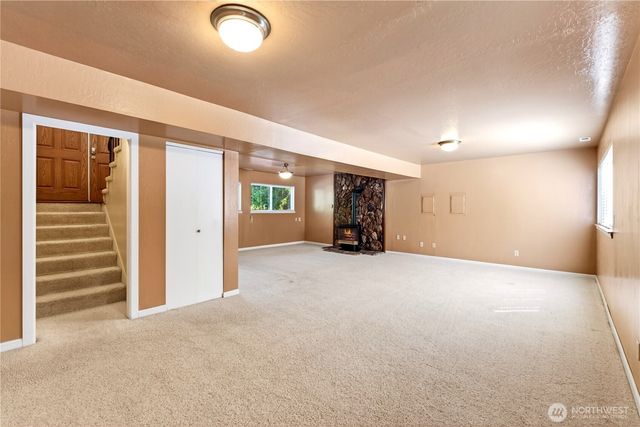 17924 2nd Street E, Lake Tapps, WA 98391
