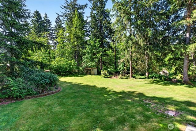 17924 2nd Street E, Lake Tapps, WA 98391