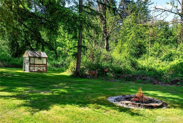 17924 2nd Street E, Lake Tapps, WA 98391