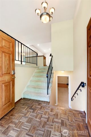 17924 2nd Street E, Lake Tapps, WA 98391
