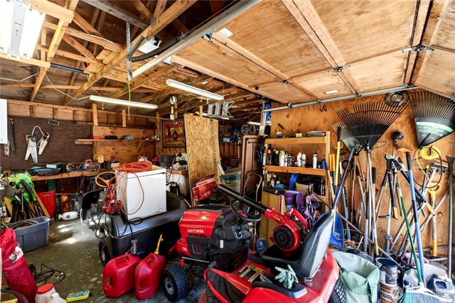 17924 2nd Street E, Lake Tapps, WA 98391