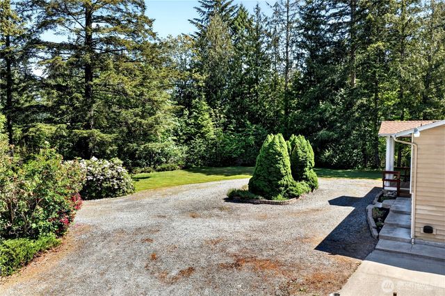 17924 2nd Street E, Lake Tapps, WA 98391