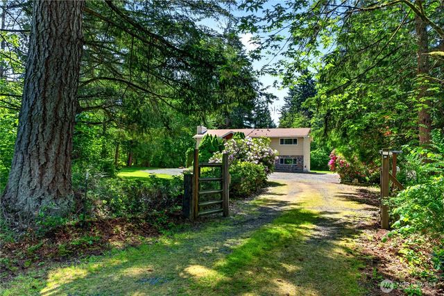 17924 2nd Street E, Lake Tapps, WA 98391