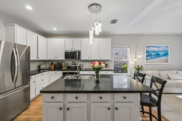 905 Catlow Ct, Brentwood, TN 37027