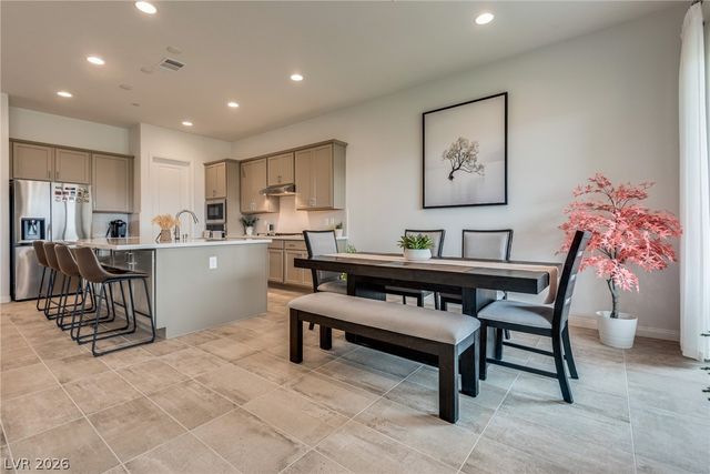 549 Cadence Vista Drive, Henderson, NV 89011