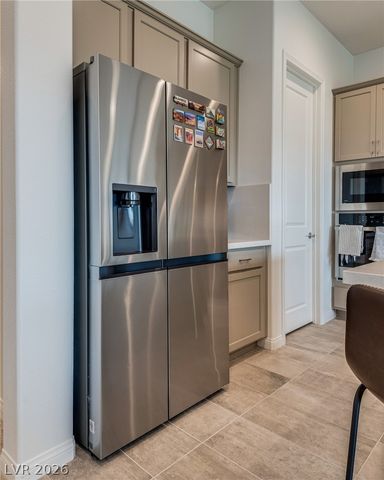 549 Cadence Vista Drive, Henderson, NV 89011