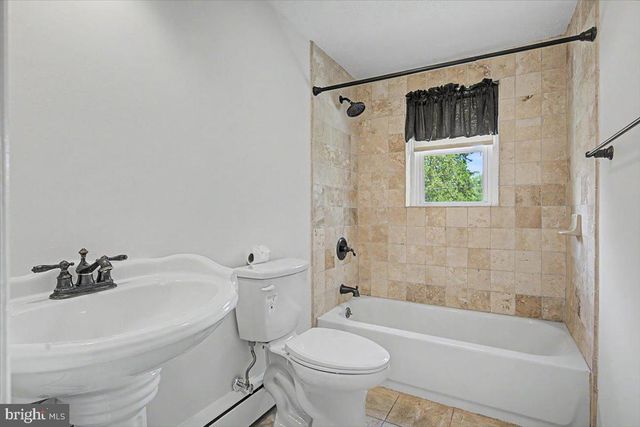 605 VENTURE RD, Hockessin, DE 19707