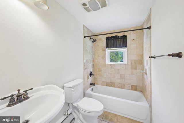605 VENTURE RD, Hockessin, DE 19707