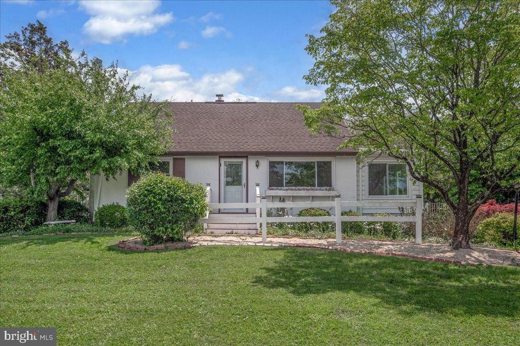 605 VENTURE RD, Hockessin, DE 19707