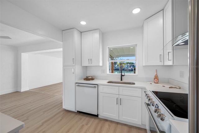 7930 CAUSEWAY BOULEVARD S, St Petersburg, FL 33707