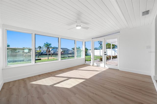 7930 CAUSEWAY BOULEVARD S, St Petersburg, FL 33707