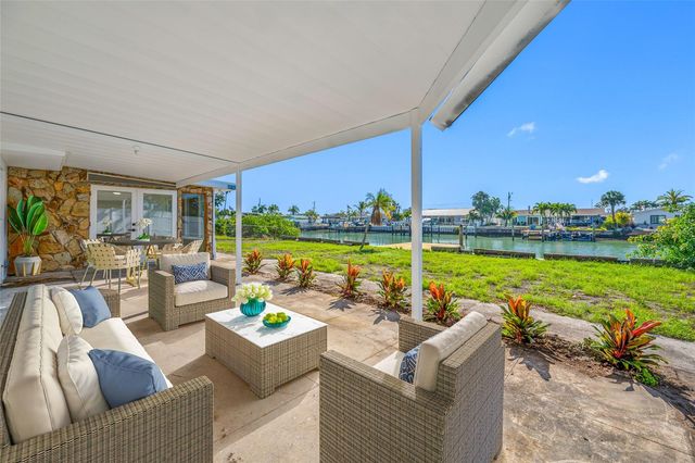 7930 CAUSEWAY BOULEVARD S, St Petersburg, FL 33707