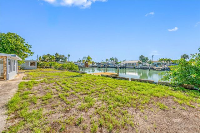 7930 CAUSEWAY BOULEVARD S, St Petersburg, FL 33707