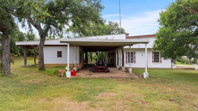 131 Blue Bird LN, Tow, TX 78672