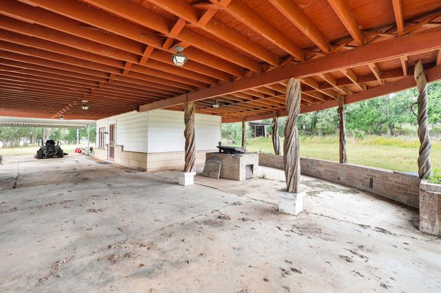 131 Blue Bird LN, Tow, TX 78672