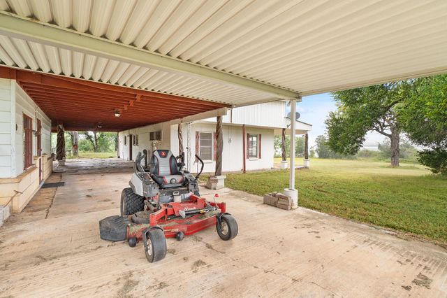 131 Blue Bird LN, Tow, TX 78672