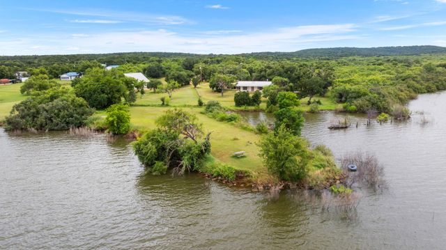 131 Blue Bird LN, Tow, TX 78672