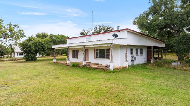 131 Blue Bird LN, Tow, TX 78672